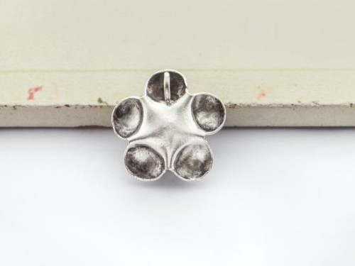1 of Karen Hill Tribe Silver Flower Pendant 19mm.