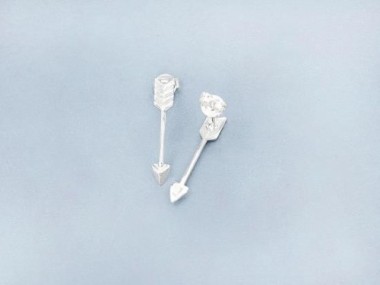 925 Sterling Silver Arrow Stud Earrings 4x21mm.