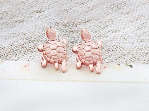 1 Pair of 925 Sterling Silver Rose Gold Vermeil Style Turtle Stud Earrings 8x11mm.