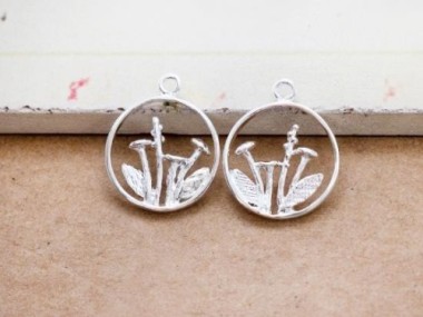 925 Sterling Silver Wild Flower Pendants 14mm.